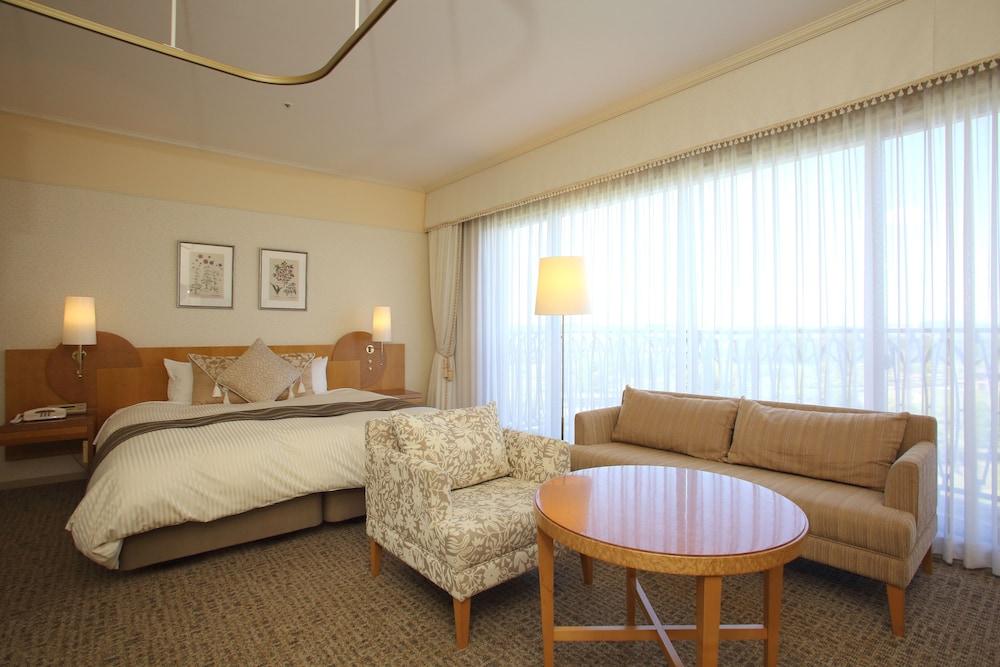 The Celecton Premier Kobe Sanda Hotel Exterior photo